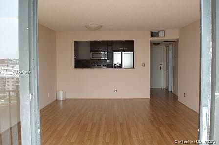 5th image of 18151 NE 31st Ct APT 1111
