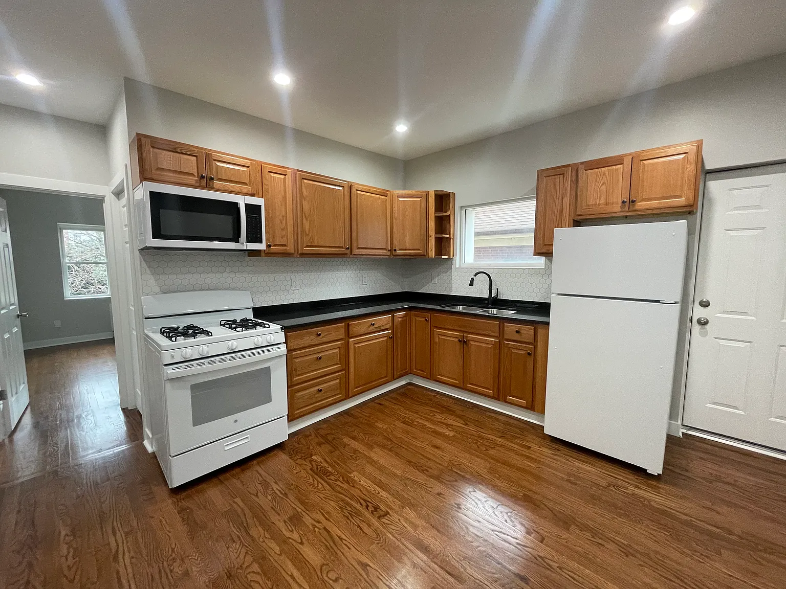2 bed, $1,495 — Photo 1