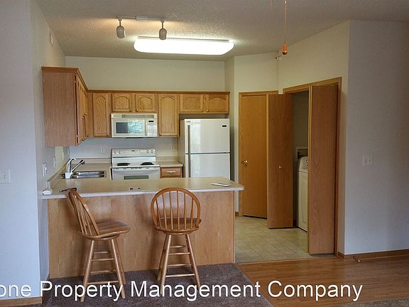 3rd image of 525 Penn Ct APT 5
