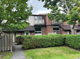 402 Montfort St #9, Ottawa, ON K1L 8G7