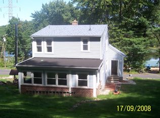 351 Lake Shore Dr, Middlebury, CT 06762