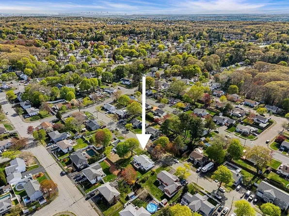 9 Will Sawyer St, Peabody, MA 01960