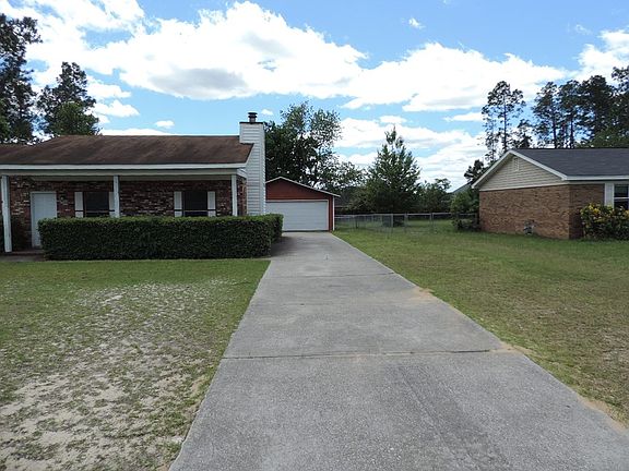 3rd image of 3835 Fairington Dr