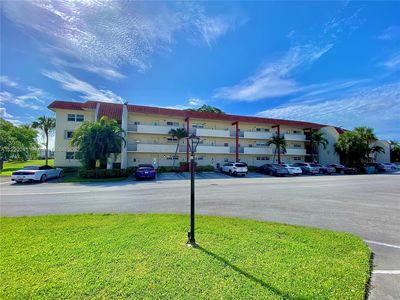 9200 N Hollybrook Lake Dr APT 106, Pembroke Pines, FL, 33025