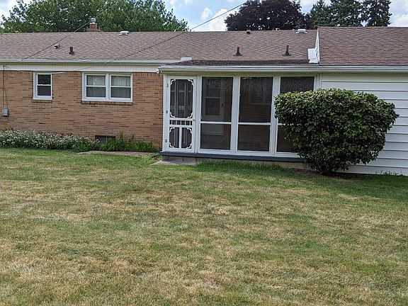 5th image of 5204 E Brookfield Dr
