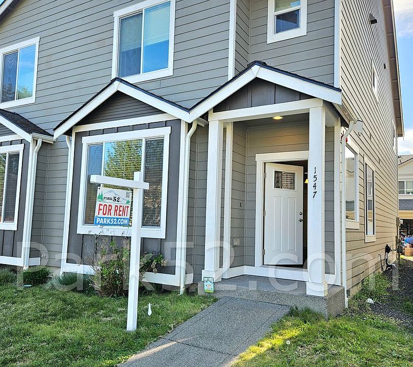 1st image of 1547 Amethyst St SE