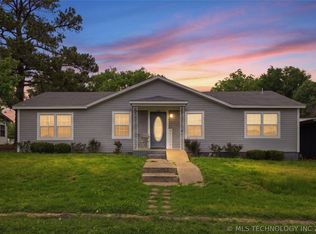 906 N 1st St, Quinton, OK 74561