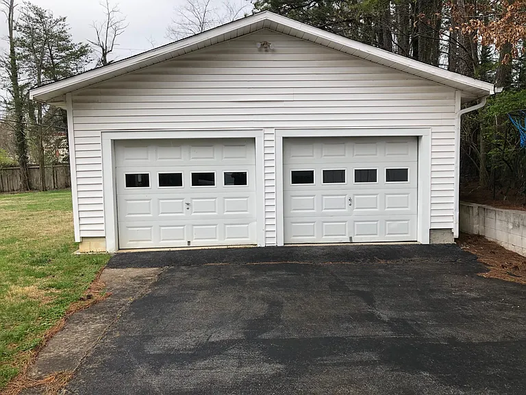 120 Womack Ave — Photo 16