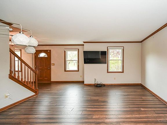 5th image of 955 Dominion Ct