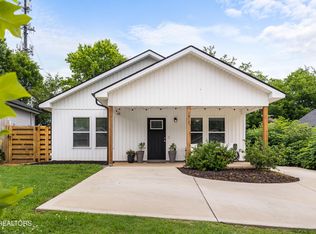1016 Adams Ave, Knoxville, TN 37917