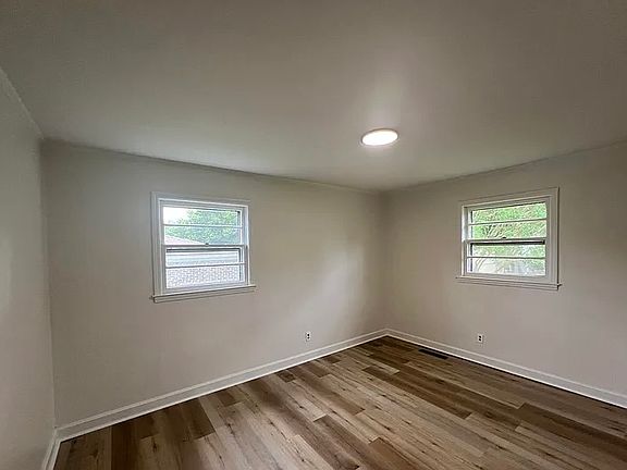 2nd image of 106 Keene St #2