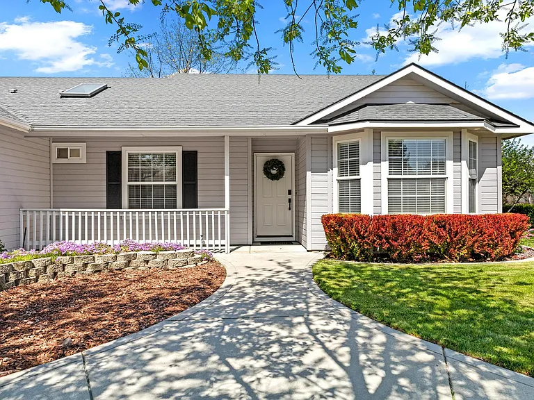 3030 N Forecast St — Photo 2