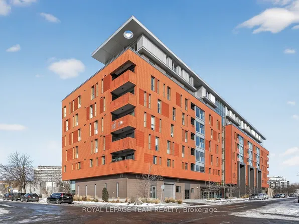 135 Barrette St #608, Ottawa, ON K1L 7Z9