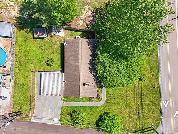 3rd image of 2503 Fair Dr