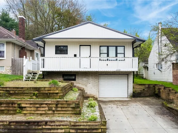 1934 Springfield Center Rd, Akron, OH 44312