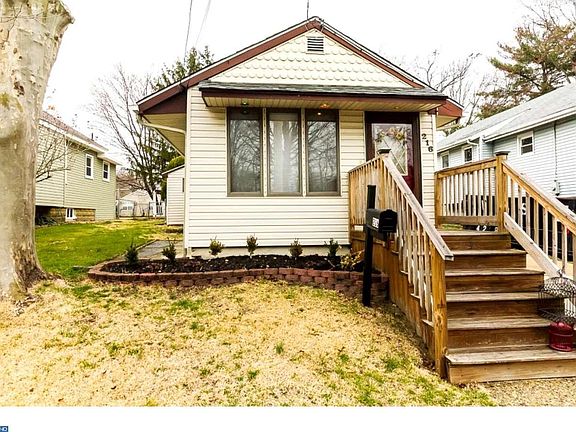 2nd image of 216 W Evergreen Ave