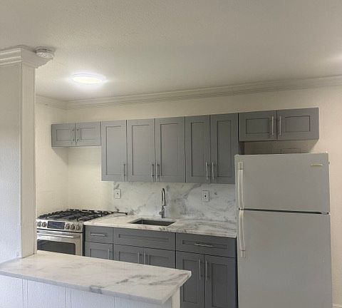 4th image of 3807 SW 79th Ave