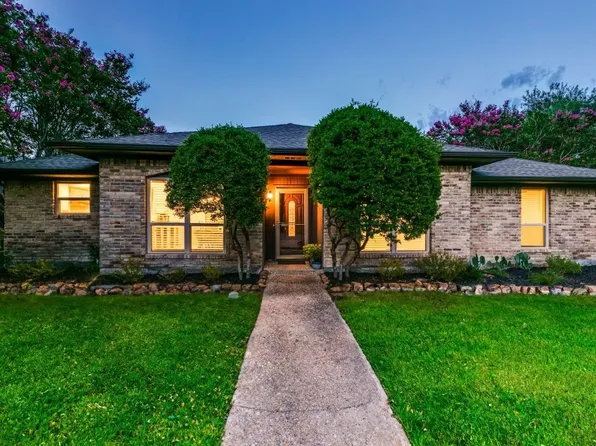 3100 Country Place Dr, Plano, TX 75075