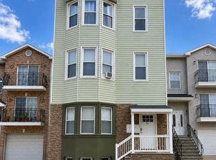 74 Chambers St, Newark, NJ 07105