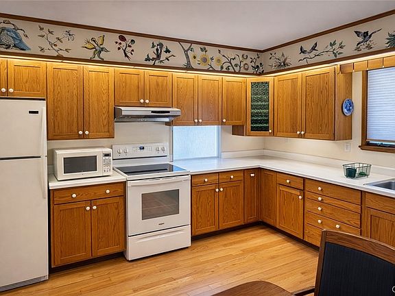 5th image of 744 Creamery Rd