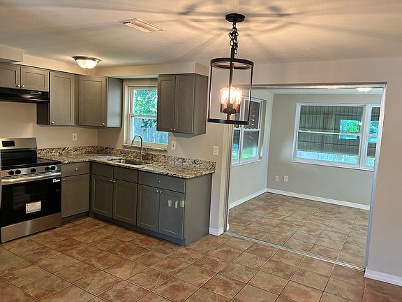 3rd image of 4822 Darlington Rd