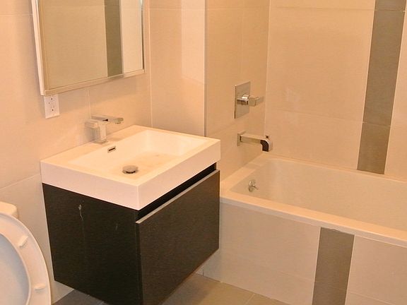4th image of 72 Maujer St #1L