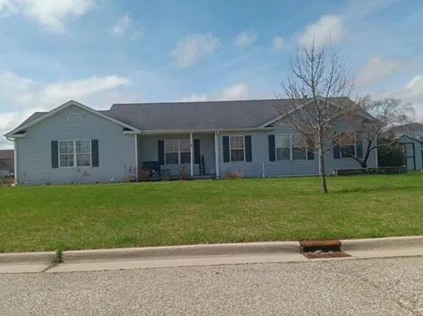 10074 Blue Jay Dr, Freeland, MI 48623