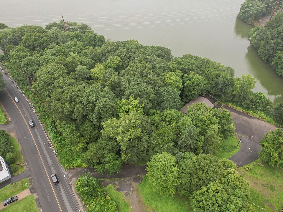 1st image of Lakewood Road