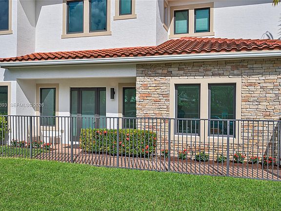 5th image of 5999 Brookfield Cir E