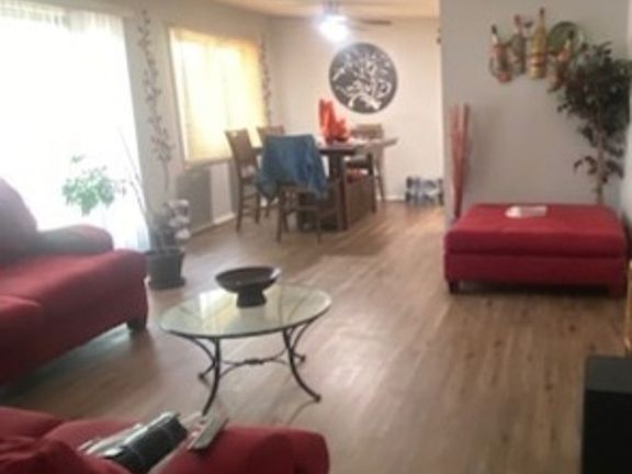 4th image of 2271 Windsor Ln