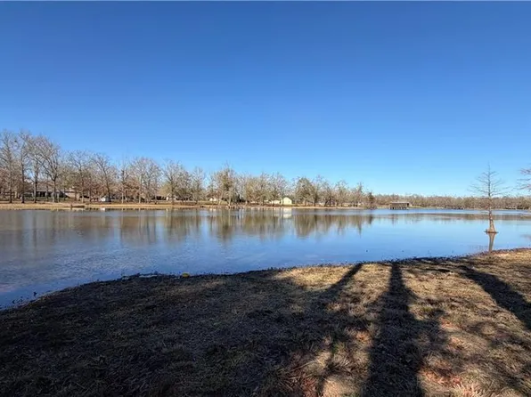 241 Peninsula Dr #5, Natchitoches, LA 71457