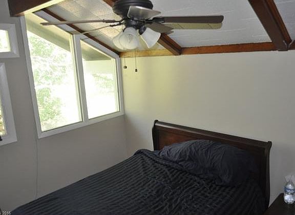 2nd image of 170 Pinoak Dr