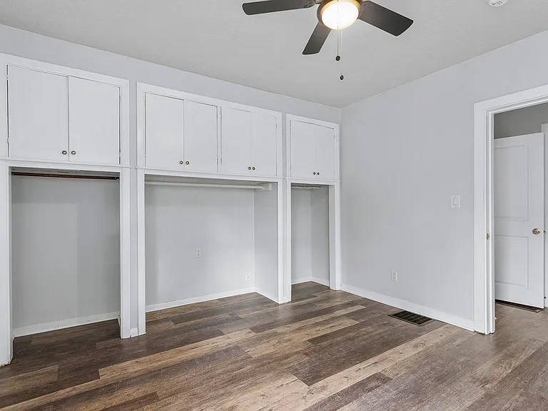 927 N Watts St — Photo 18