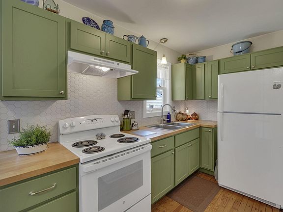 4th image of 136 N Arlington Ave