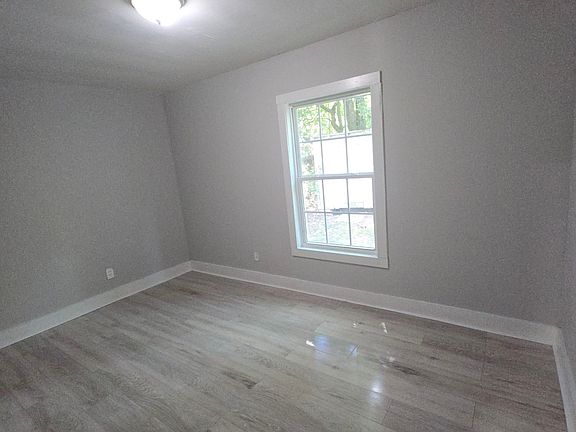 4th image of 312 Carr Ave