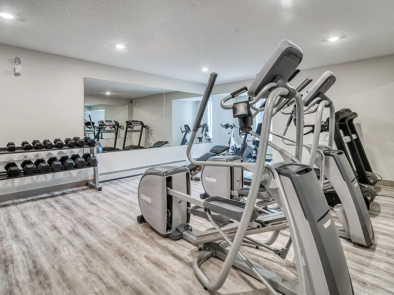 73 Skyview Point Cres NE — Photo 6