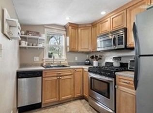 35 Mountain View Rd, Weymouth, MA 02189