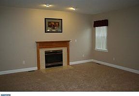 3rd image of 54 Steeplechase Blvd