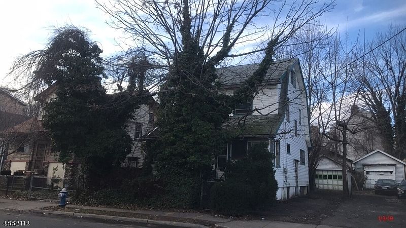 1st image of 555 Stuyvesant Ave