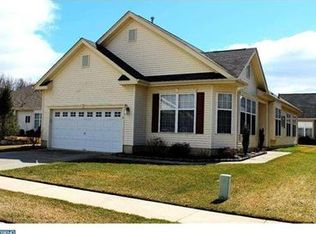 4 Berkshire Ln, Southampton, NJ 08088