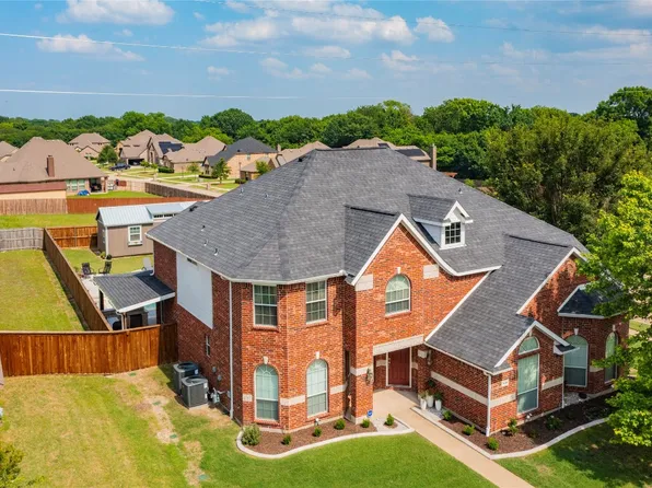 3036 Betsy Ct, Glenn Heights, TX 75154