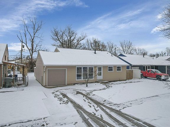 2nd image of 1310 Manfeld Dr
