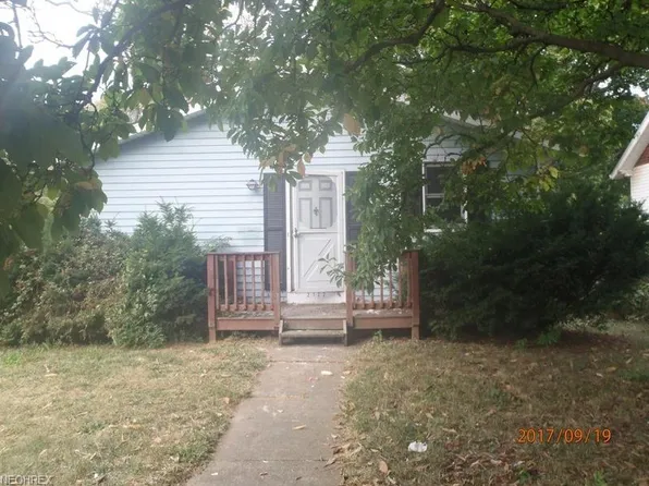 2122 SW 18th St, Akron, OH 44314