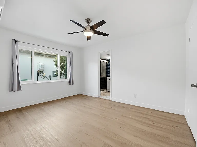740 Cotton St — Photo 12
