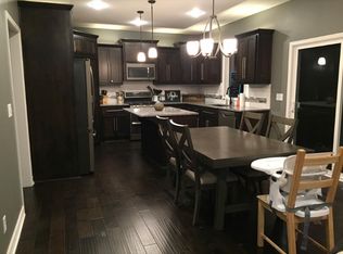 1608 SW 41st St, Lees Summit, MO 64082