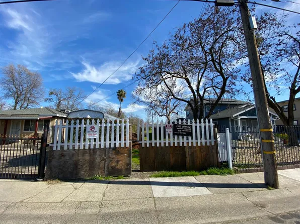 2756 Oakmont St, Sacramento, CA 95815