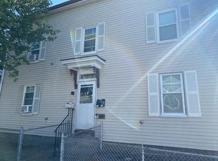 43 Butler St APT 1R, Salem, MA 01970