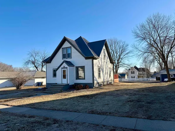 621 Harrison St, Remsen, IA 51050