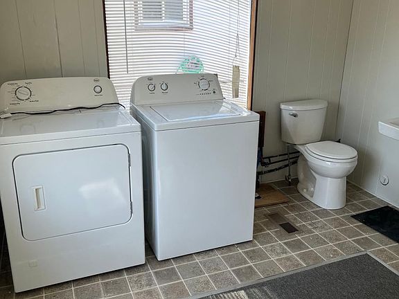 3rd image of 377 W Brockton Ave
