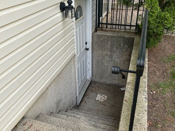 (undisclosed Address)